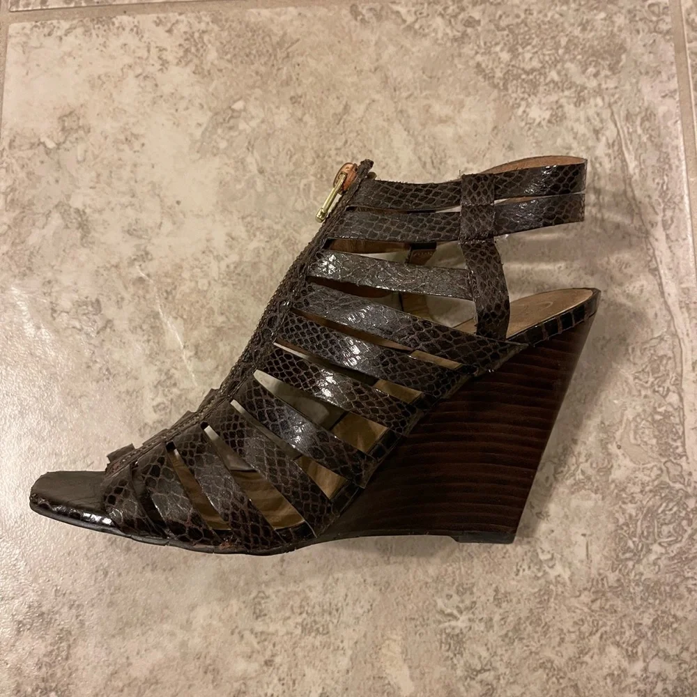 Jessica Simpson Brown‎ wedge sandals